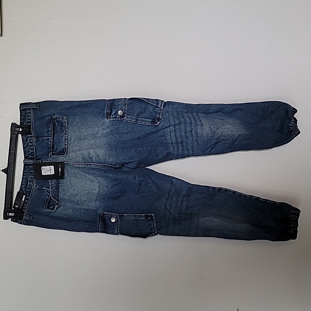 Jean - Picture 2 of 5